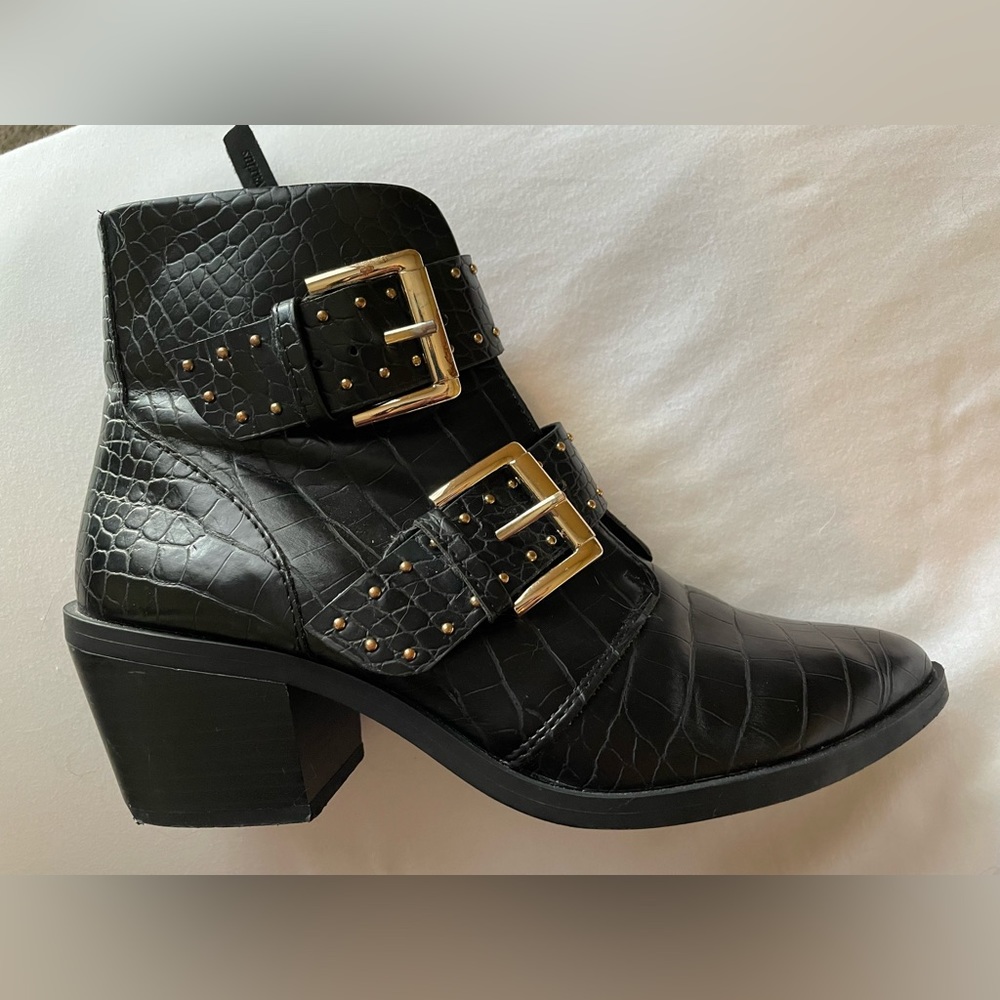 Stradivarius Moc Croc Buckle Heels Boots Black Size 7.5